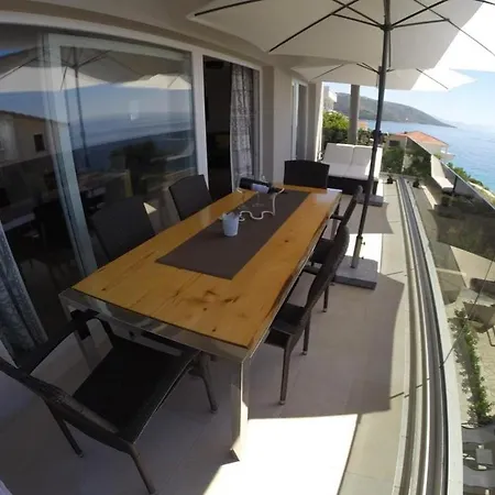 Marinela - With Pool Appartement *